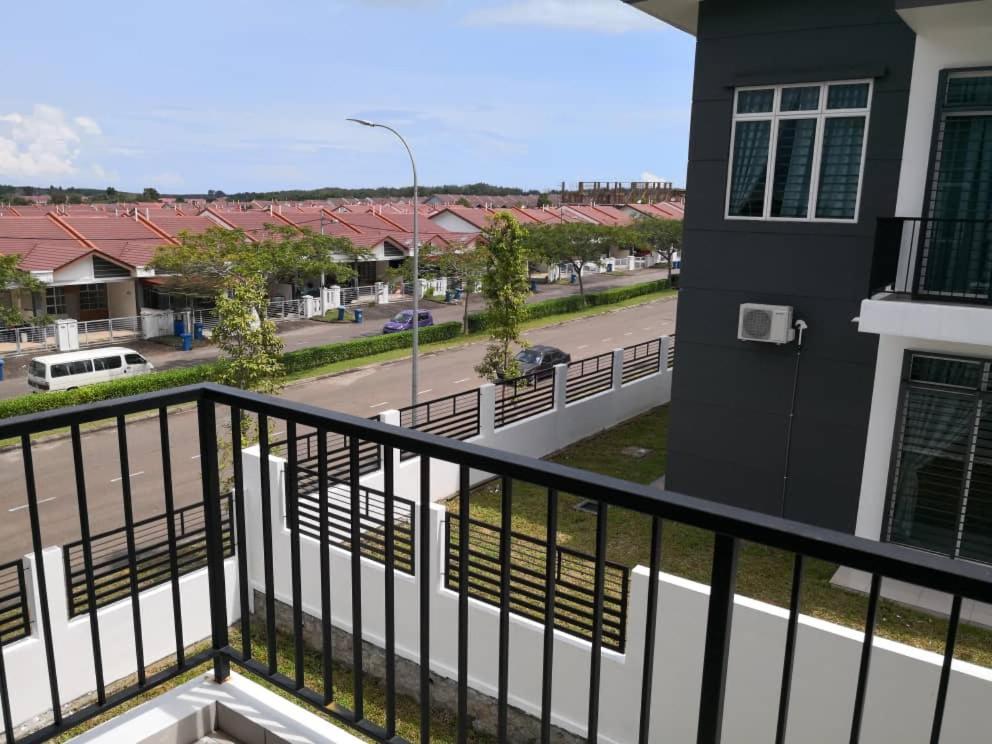 Johor Desaru Beach Bungalow Villas Kangkar Chemaran Exterior photo