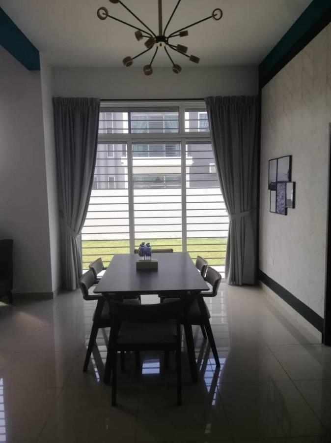 Johor Desaru Beach Bungalow Villas Kangkar Chemaran Exterior photo