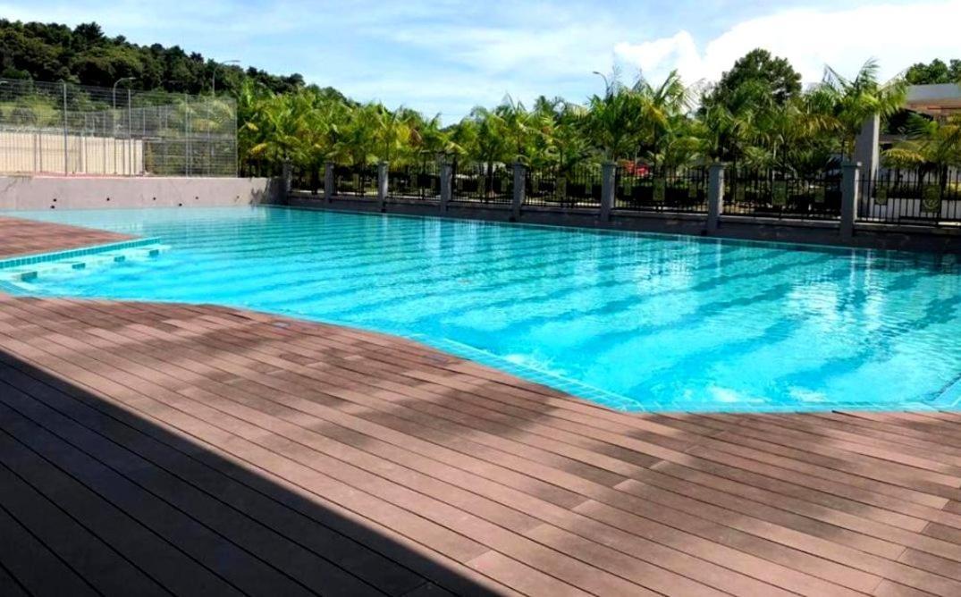 Johor Desaru Beach Bungalow Villas Kangkar Chemaran Exterior photo